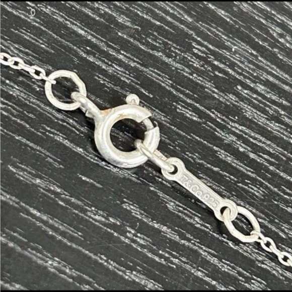 Tiffany & Co. 925 Silver Teardrop Necklace - 💯% Authentic & Excellent Condition - Picture 6 of 7